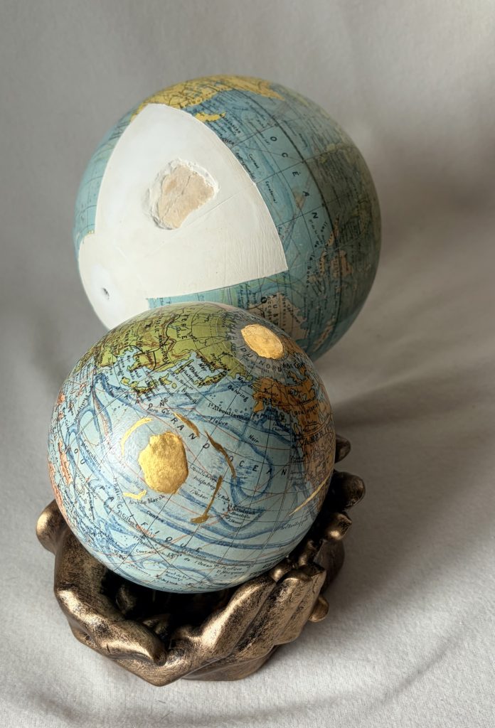 globe restauré à l'or